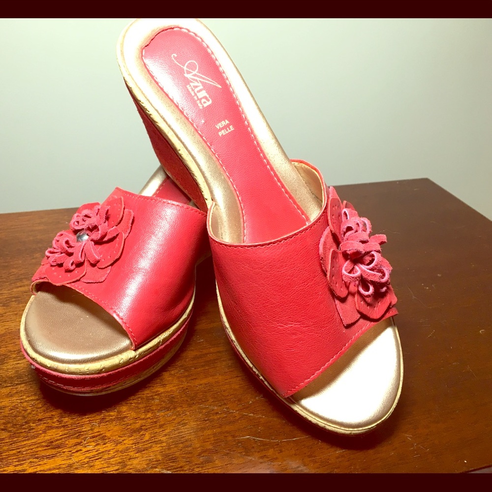 Azure Vera Pelle Red Leather Wedge Sandals 9.5
